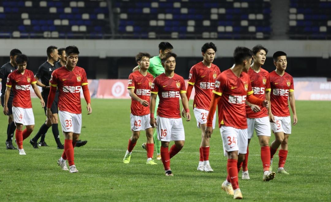 近几年恒大足校的成绩,恒大足校一年花费