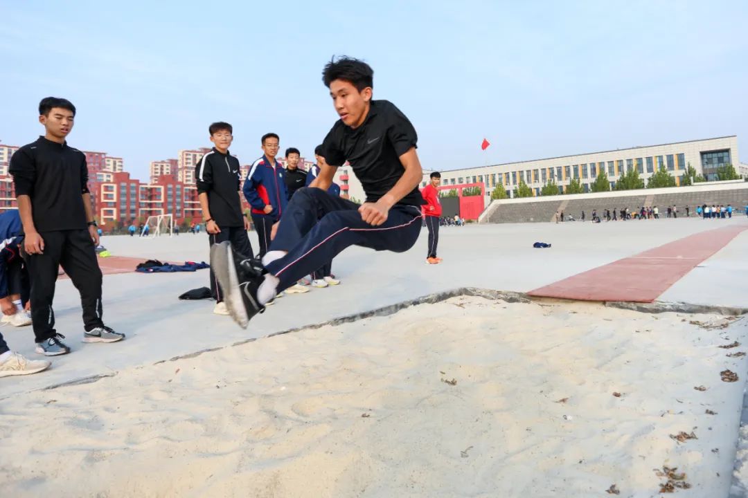 南湖行知丨引爆全场！当美食与体育邂逅，会擦出怎样的火花？