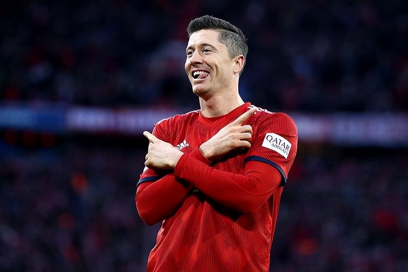 莱万5球登顶西甲射手榜,莱万5大联赛纪录