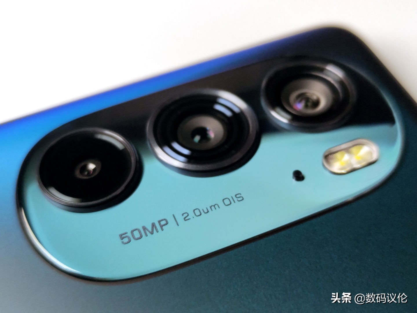 摩托罗拉motoedgex30骁龙8,摩托罗拉motoedgex30优缺点