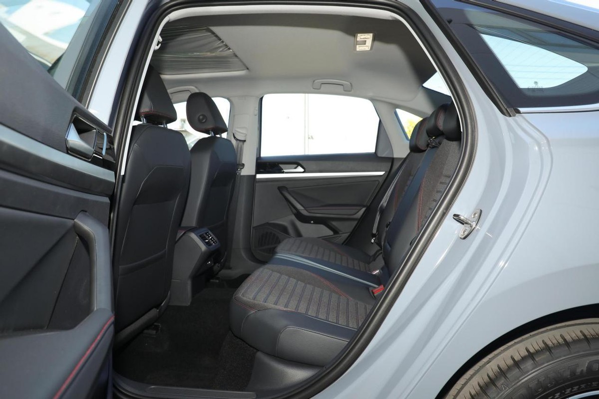 大众朗逸2023款plus1.4t舒适版,朗逸2023款1.5l自动舒适型价格