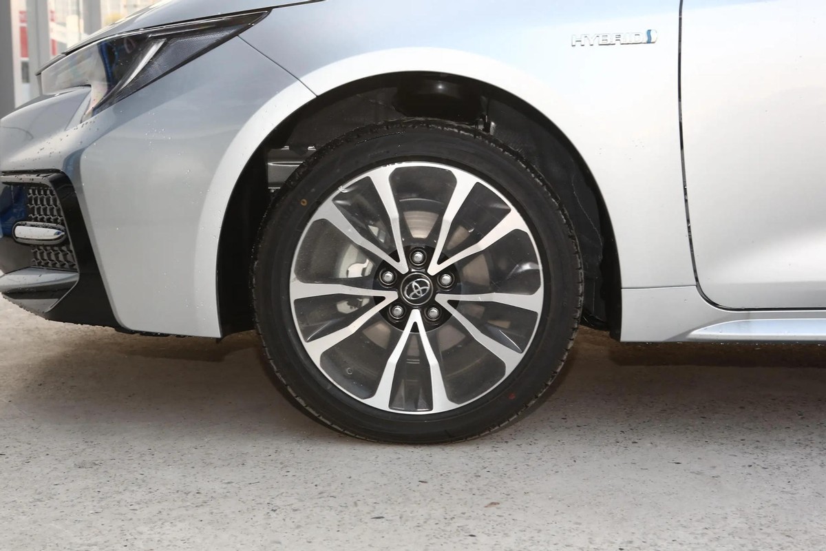 十五万左右性价比高的轿车雷凌,10-15万的车雷凌