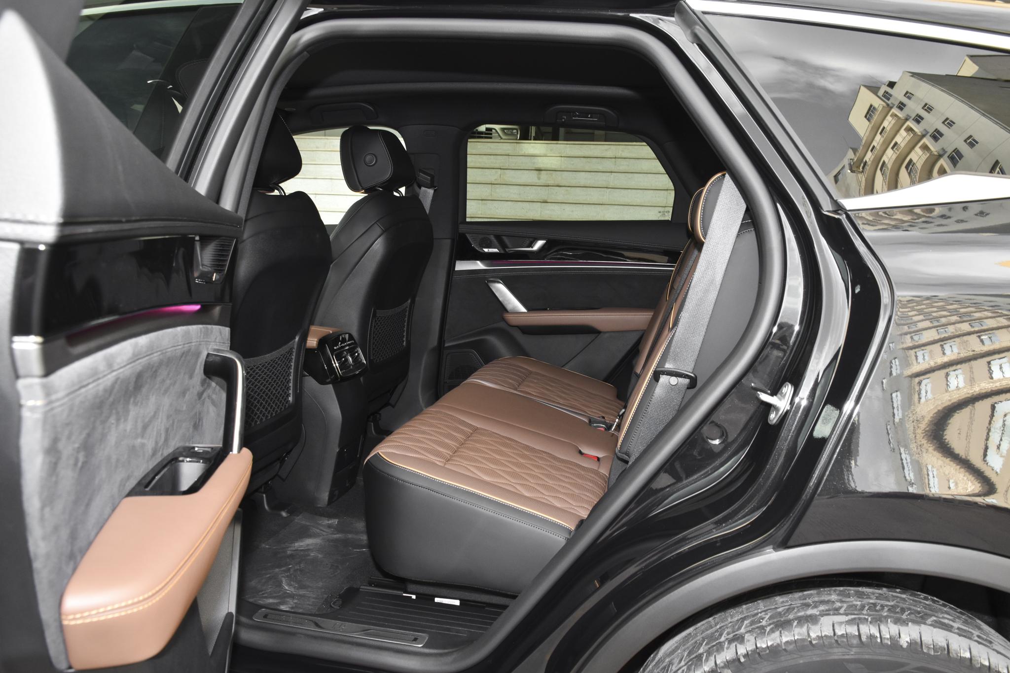 买省油的中型SUV，首选这2台，7.1秒破百，油耗低至5L，真实在