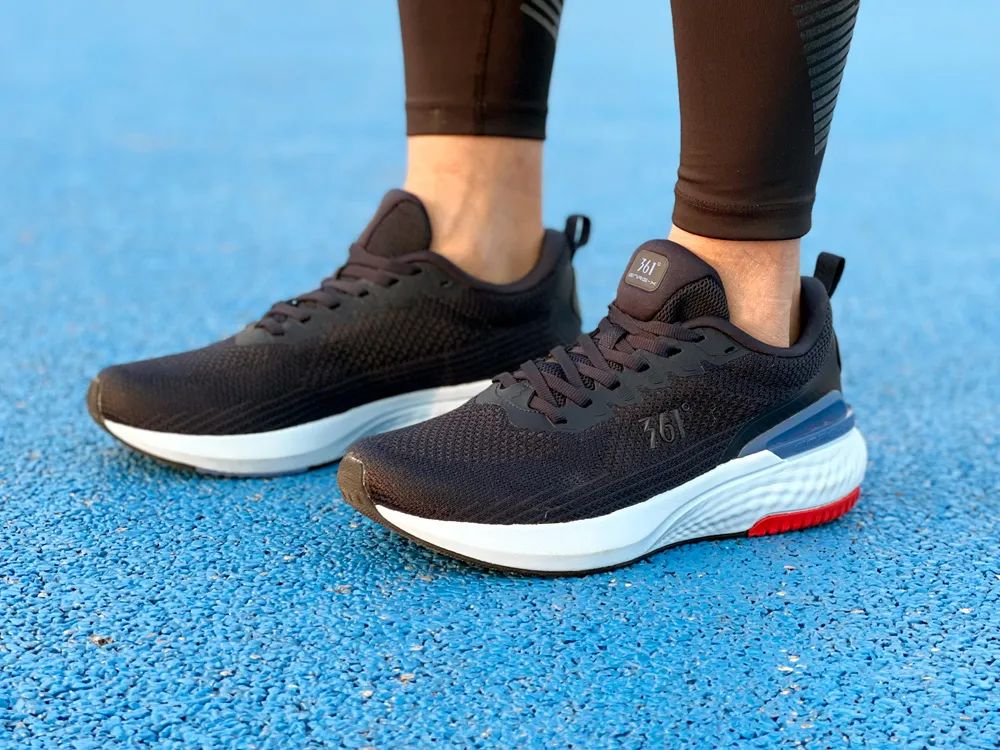 361度的e韧3.0与2.0比哪个更好,361e韧2.0和361飞羽2.0区别