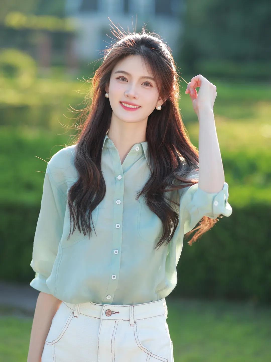 街拍穿搭休闲裤,街拍穿出来的衣服拥有潮流的气息