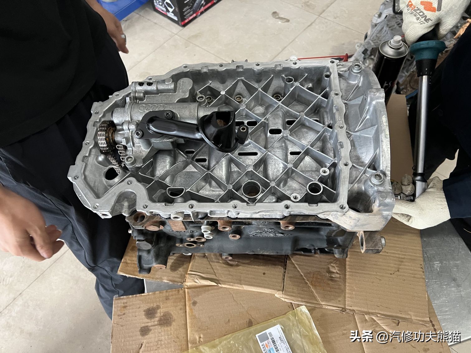 大众途观三百公里烧一升机油,途观3代发动机烧机油