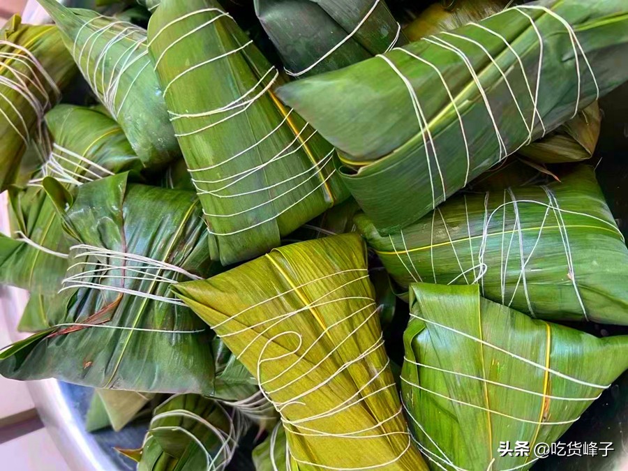 煮粽子粽子还没熟再煮一遍怎么煮,包好的粽子煮多长时间才好吃