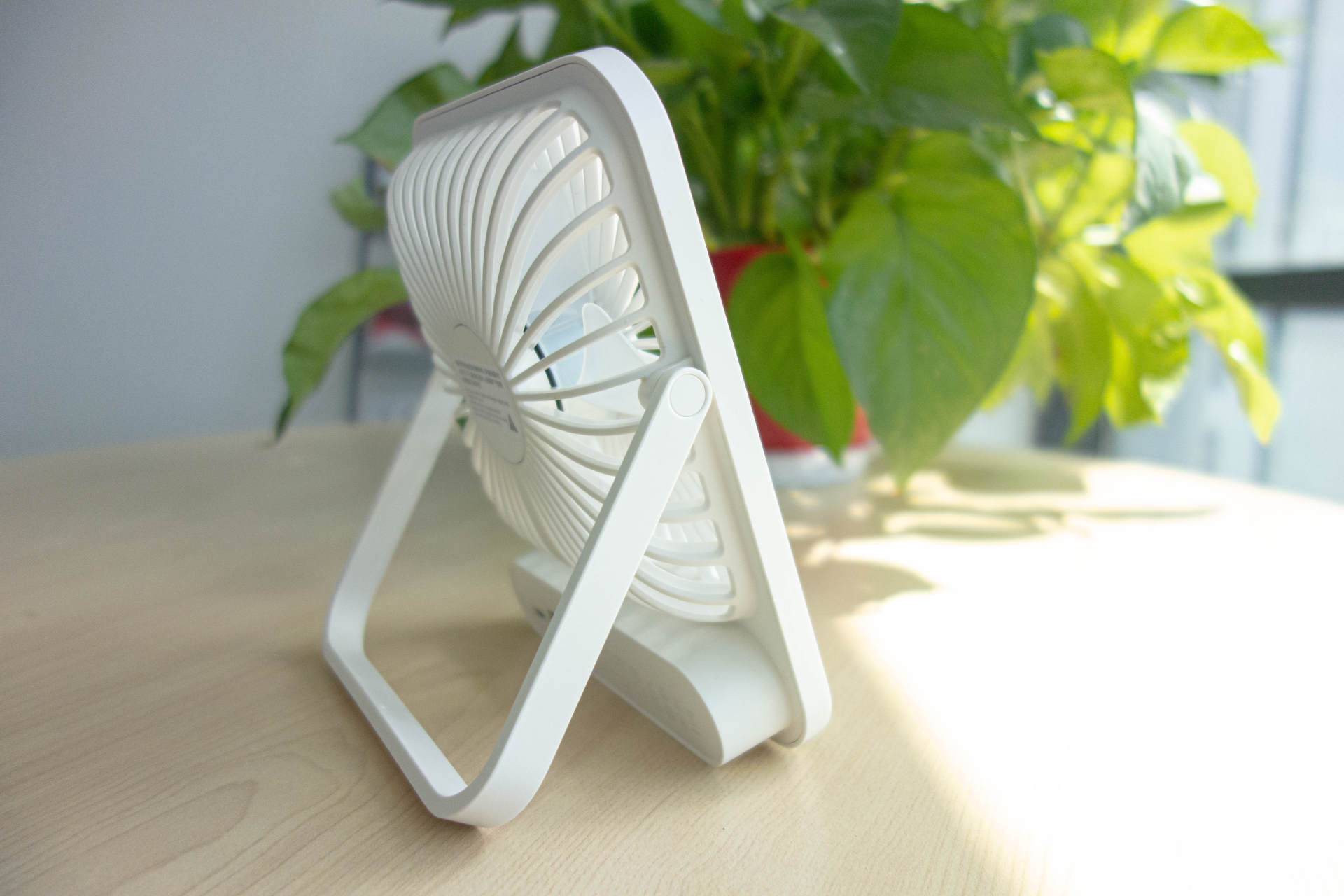 夏日必备便携电风扇推荐,便携小风扇推荐高颜值