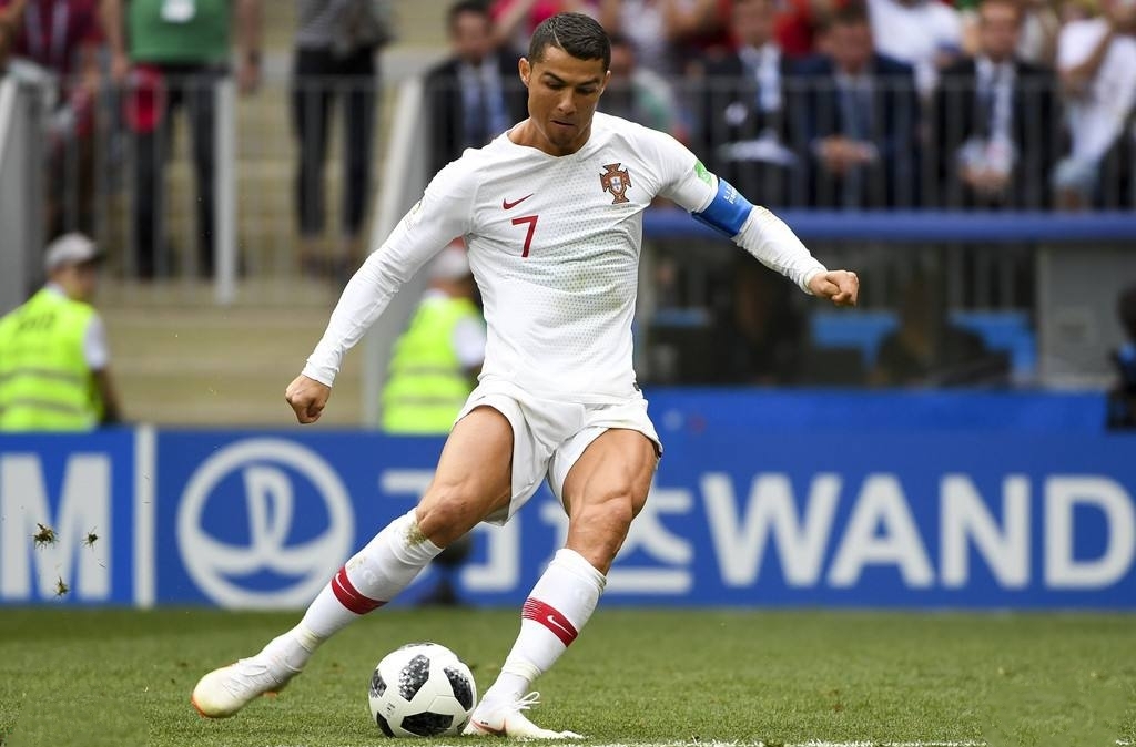 足球名人故事励志故事,足球明星故事50字