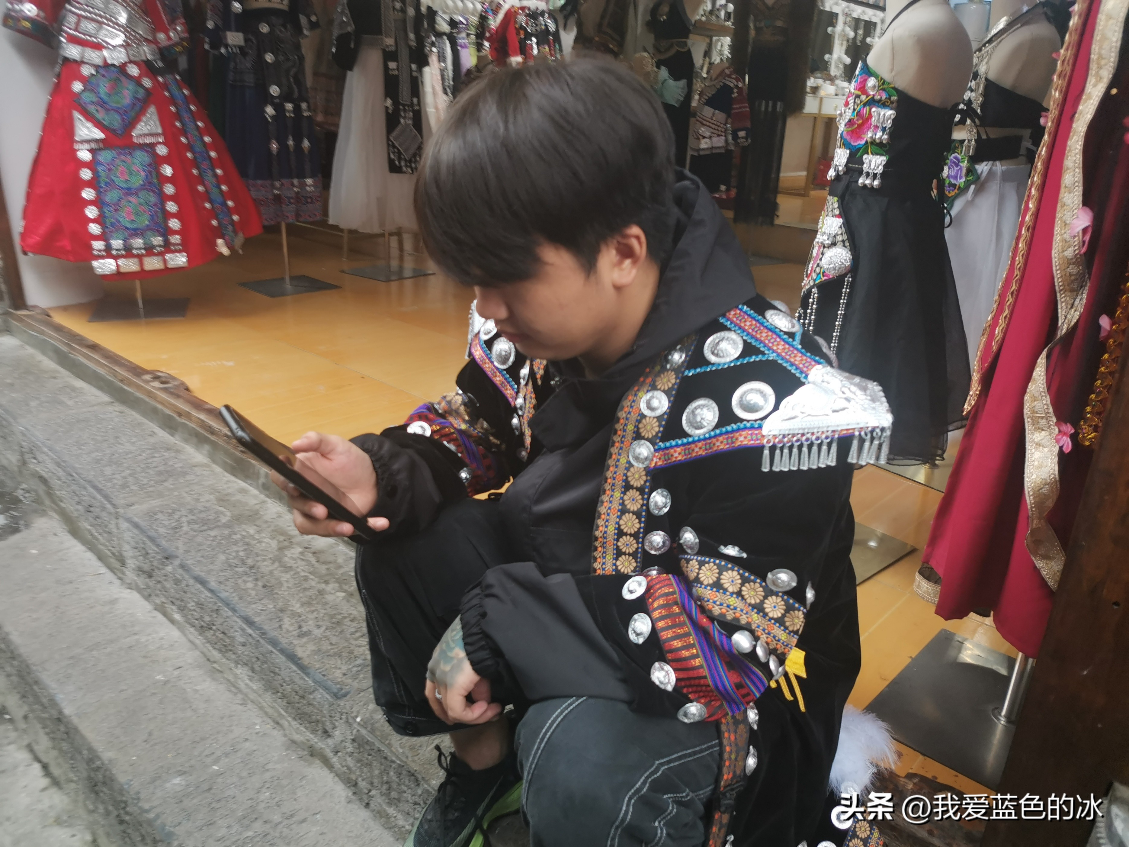 刘晓庆特色米豆腐,漫步在这个不起眼的小镇完整版