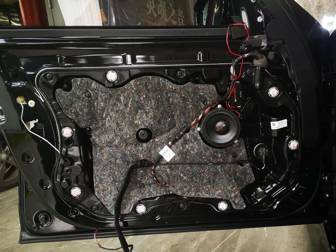 只有升级过才知道什么是无损升级，宝马5系升级德国麦士专用音响