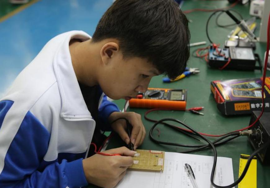 10大本科就业率超高的专业,本科就业率最高的十大专业排名