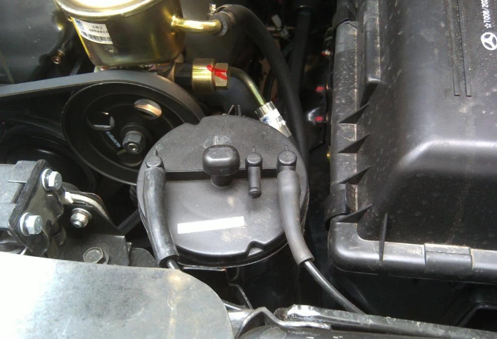 汽车急加油门有泄气的声音,加燃油宝后车子异响