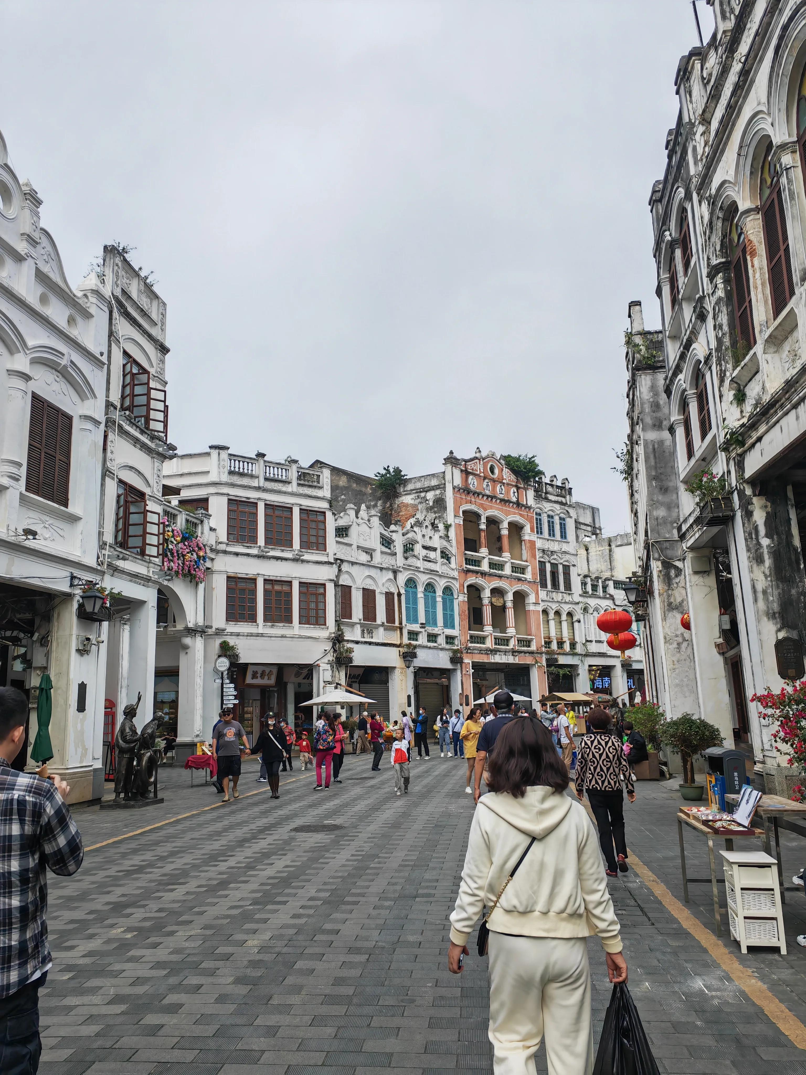 一车两人海南,一人一车自驾游海南怎么玩最实惠