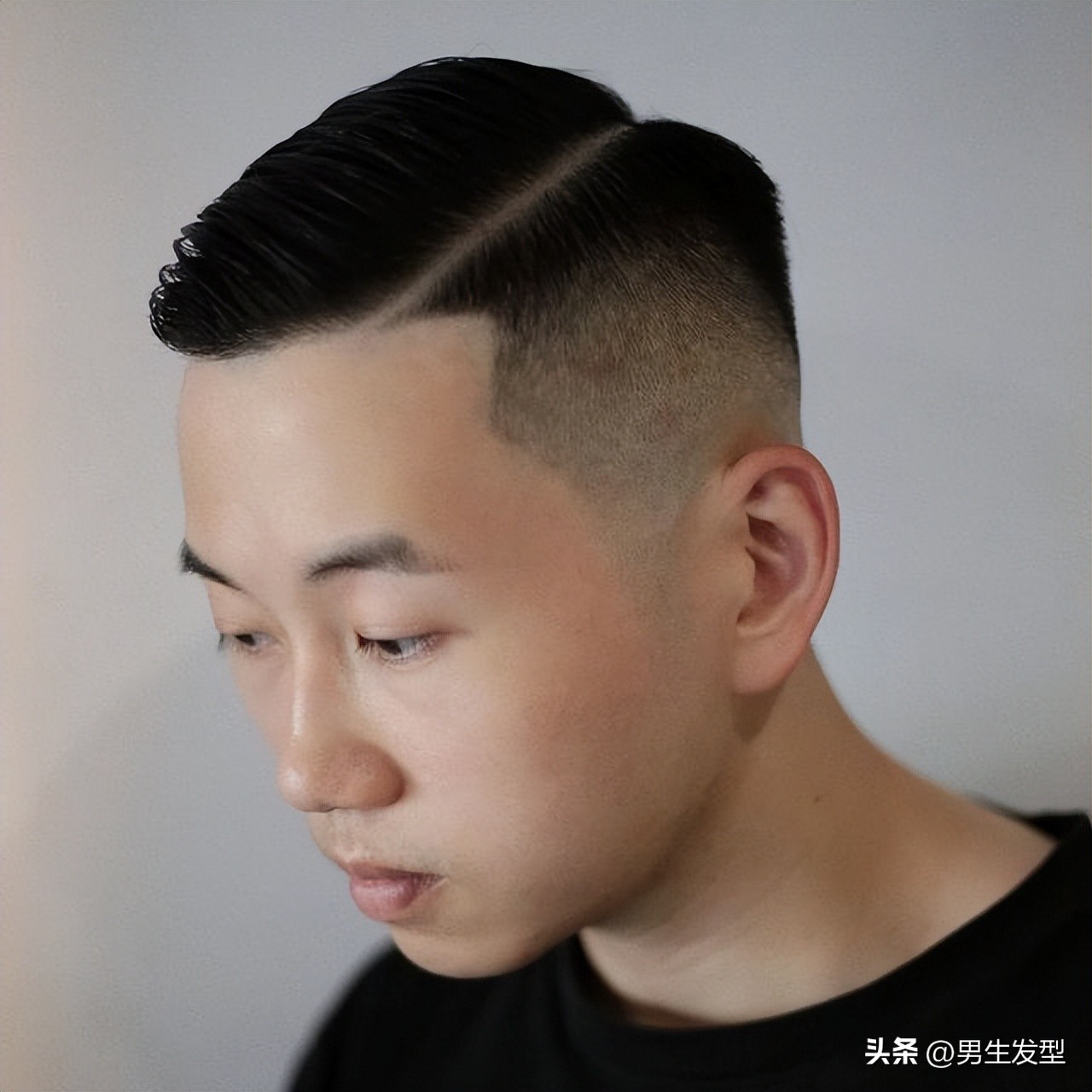 2023夏季男生发型流行趋势,2020年最流行的发型男夏季