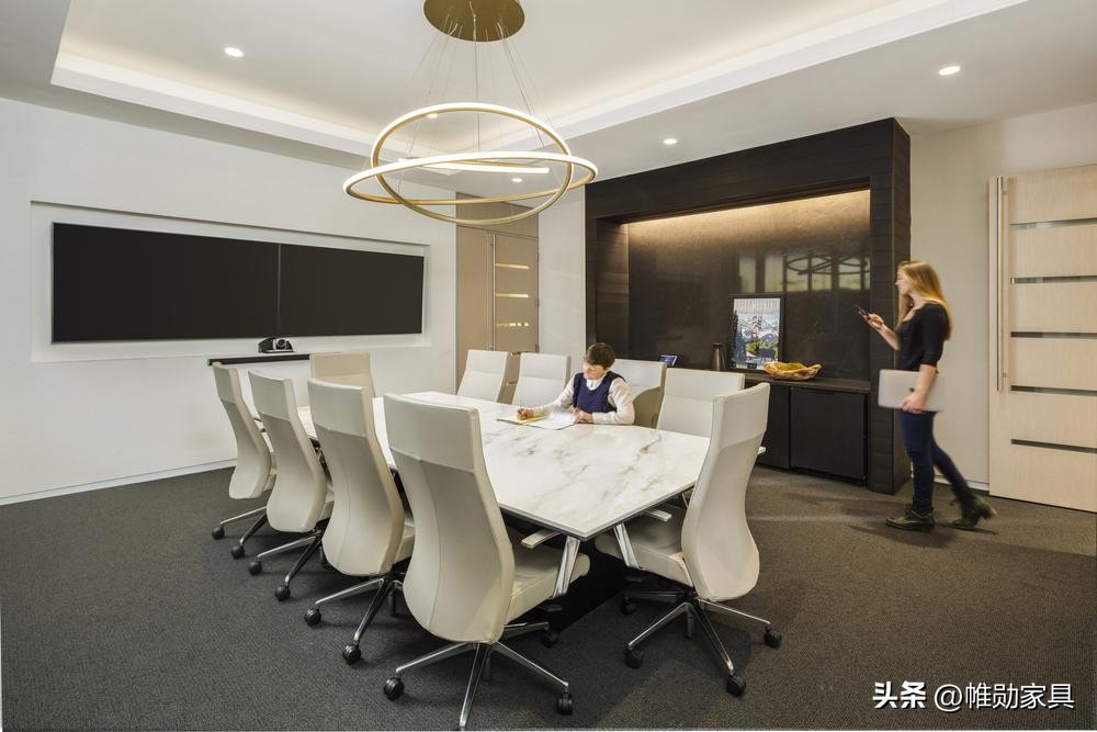 办公室设计布局破局,办公室设计显大