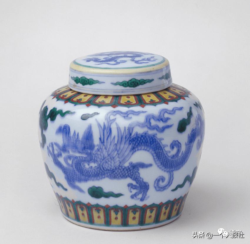 瓷中臻品景德镇,斗彩瓷的历史记录