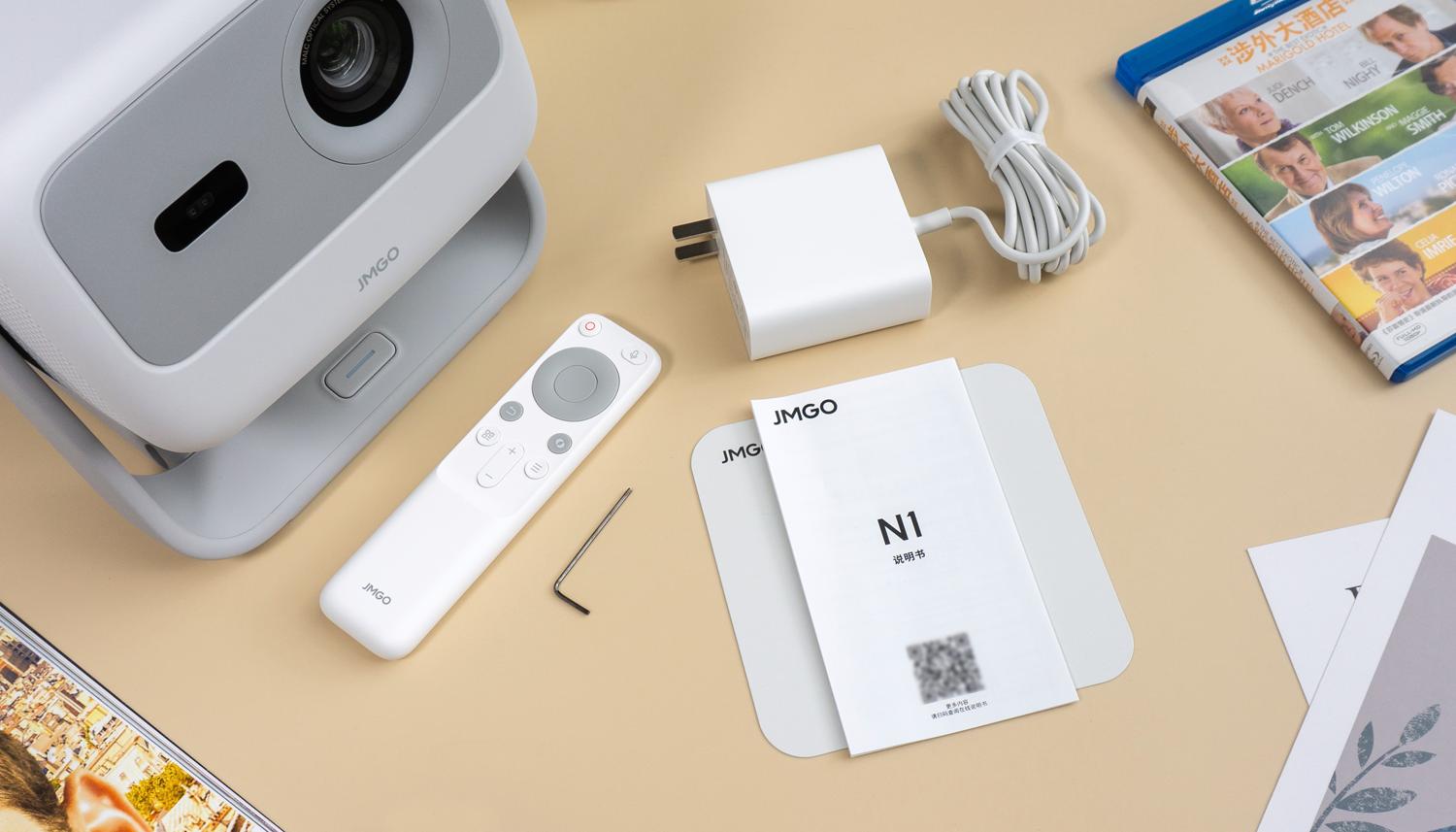 坚果N1pro投影仪评测3d效果,投影仪坚果n1spro开灯投影效果