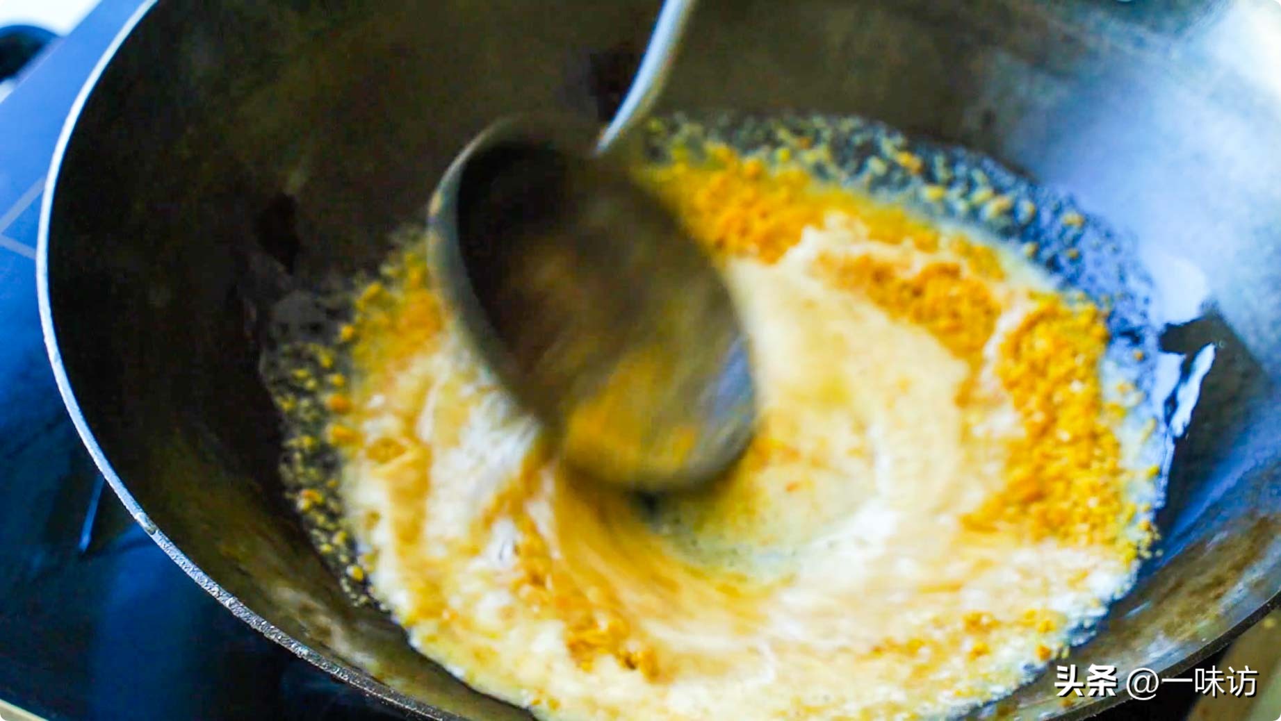 蛋黄蚕豆糕的家常做法,蛋黄焗蚕豆的家常做法