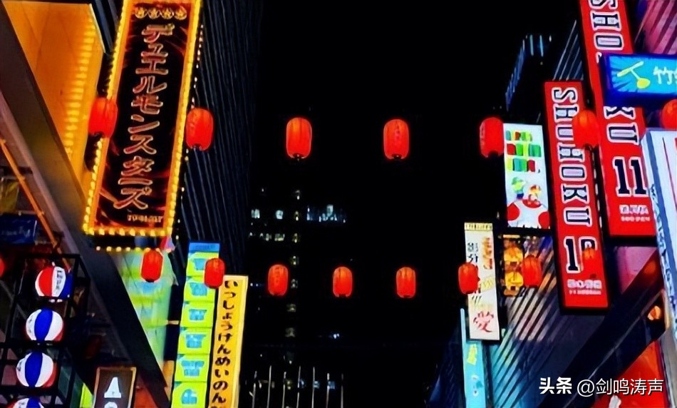 古都和服街,女子穿和服逛日式街