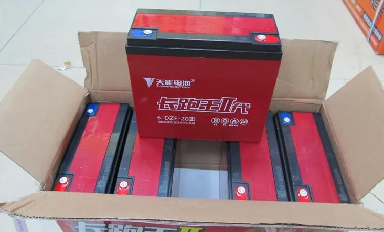 电动车电池能用多久铅酸,电动车天能电池好还是超威电池好