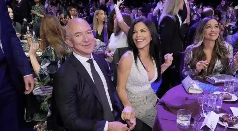 擅长和成功男士互动的淘金者，精通斩男术的首富情人桑切斯上位史