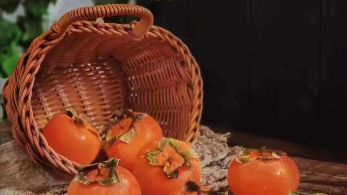 庭院内种三棵树好吗,家门前适合种的三棵树