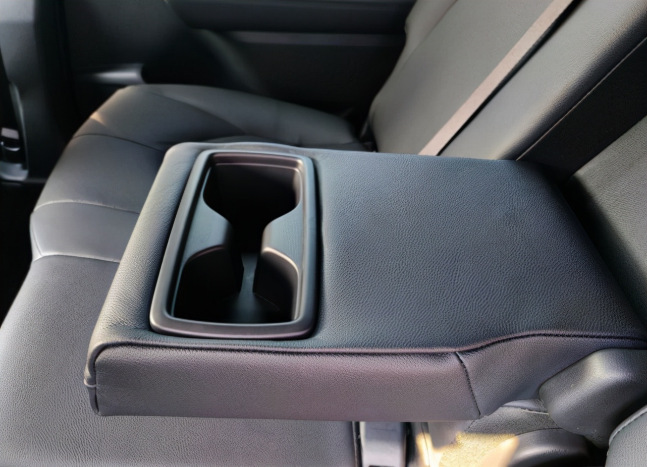 丰田皇冠陆放真实油耗,皇冠陆放燃油版2.0真实油耗