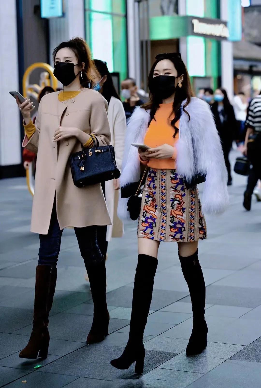 包包推荐百搭街拍包包,看包包认牌子