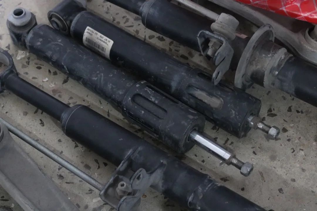 怪兽修车视频全集,13年宝马gt535升级新款内饰