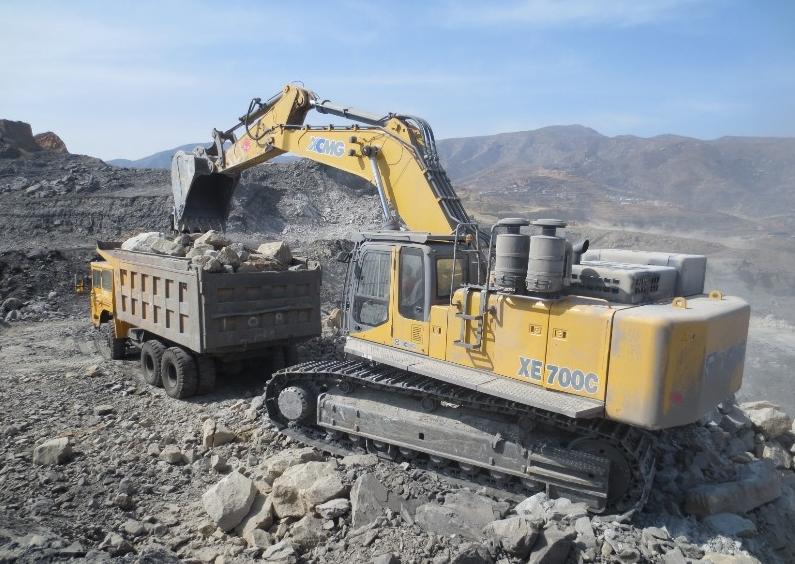 日本最大挖掘机,世界最大挖掘机一铲能挖多少吨