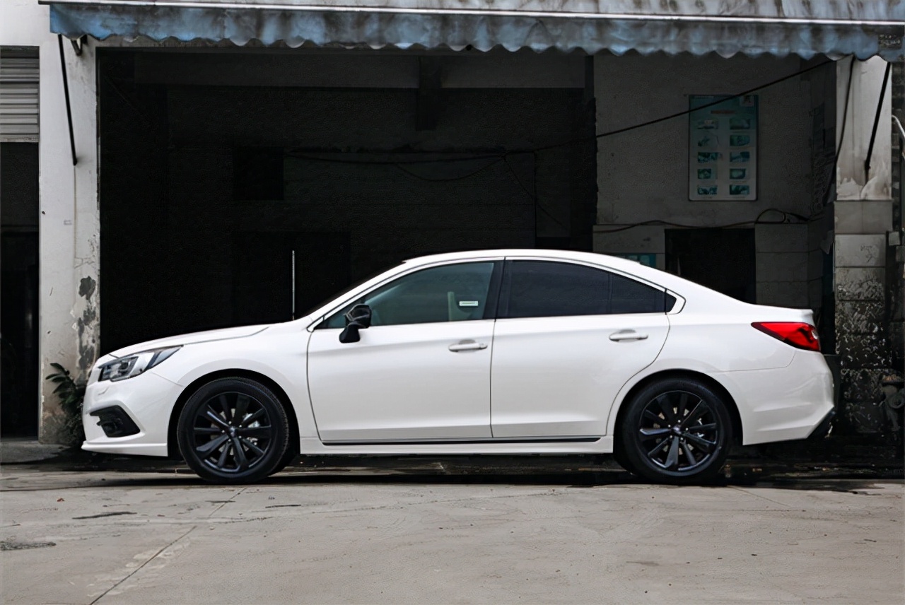 斯巴鲁力狮品质怎么样,斯巴鲁3.0力狮哪里厉害