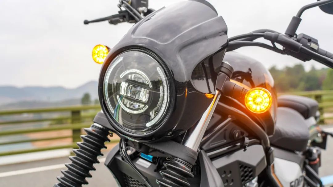 cm500苍云500实车对比,23款香帅苍云500max最近价格