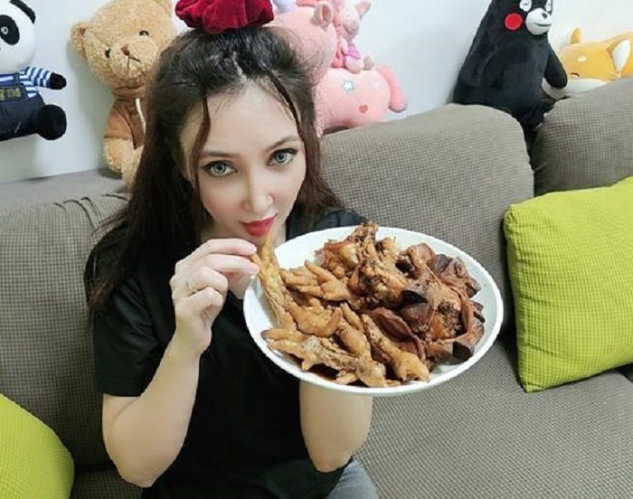 中国空姐迪拜嫁土豪,外国空姐和中国小伙去迪拜