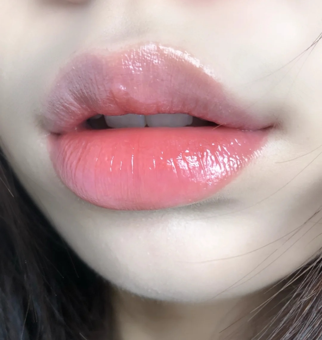 依泉唇膏哪个颜色好用,依泉蓝管唇膏测评