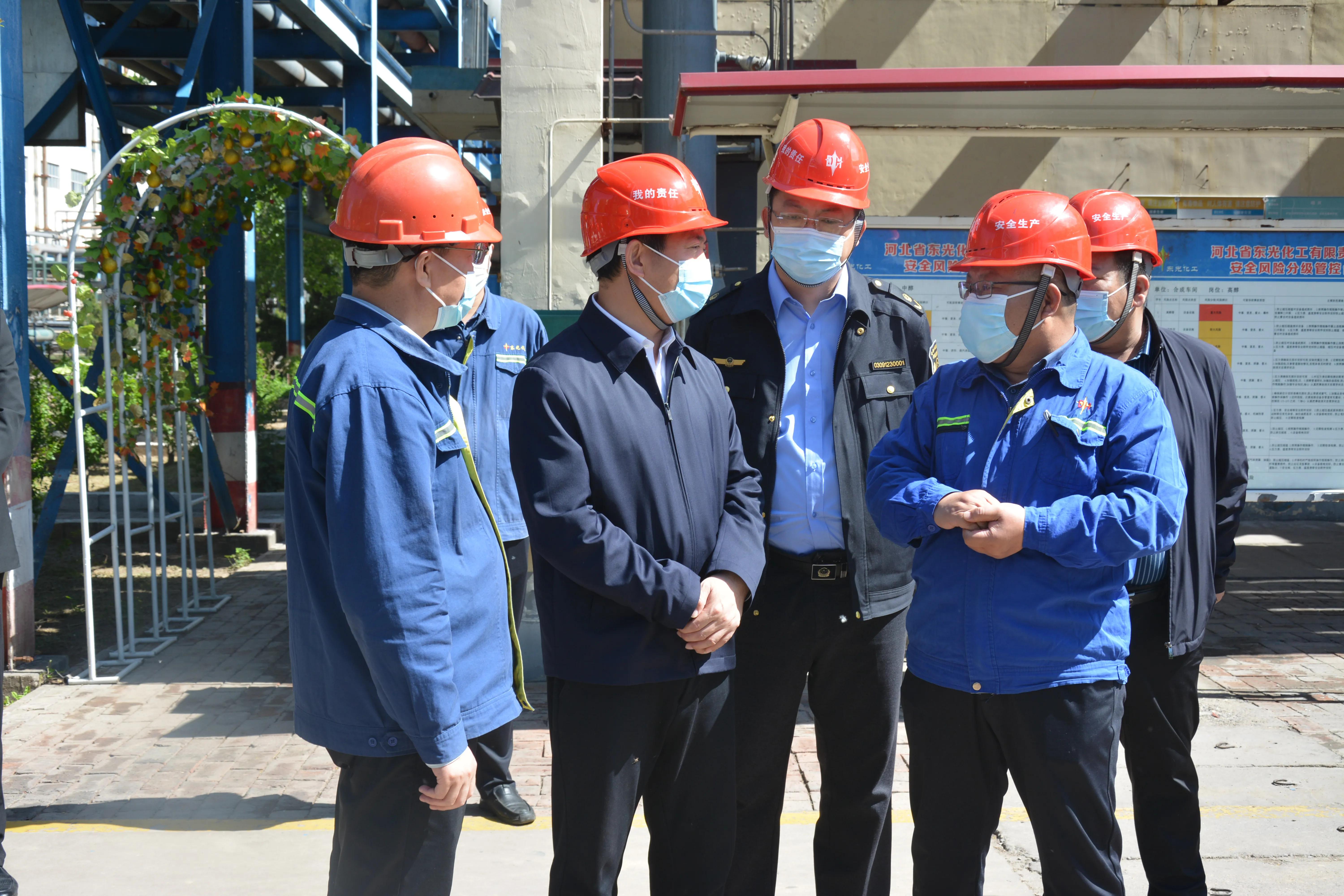 东光县宋吉利怎么样,东光县长宋吉利慰问革命老战士