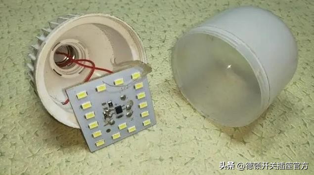 led灯关了还发弱光处理办法,led灯关了还会亮怎么回事