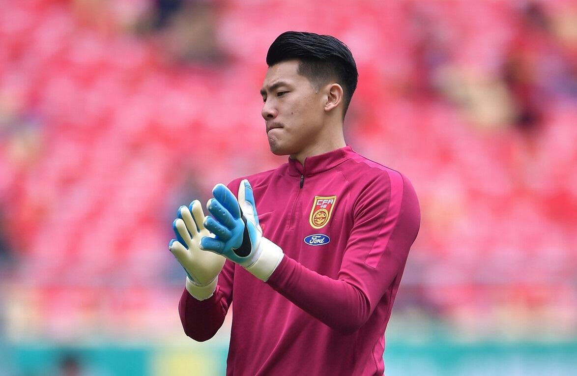 中超第一攻击性门将王大雷，“麒麟臂”+摆渡佩莱成经典