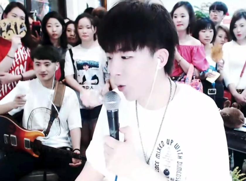 10年快乐男声任嘉伦刘宇宁,10届快男刘宇宁唱主题曲