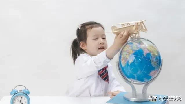 佛山爷爷写下“孙女成长日记”,胖乎乎的孙女成长日记