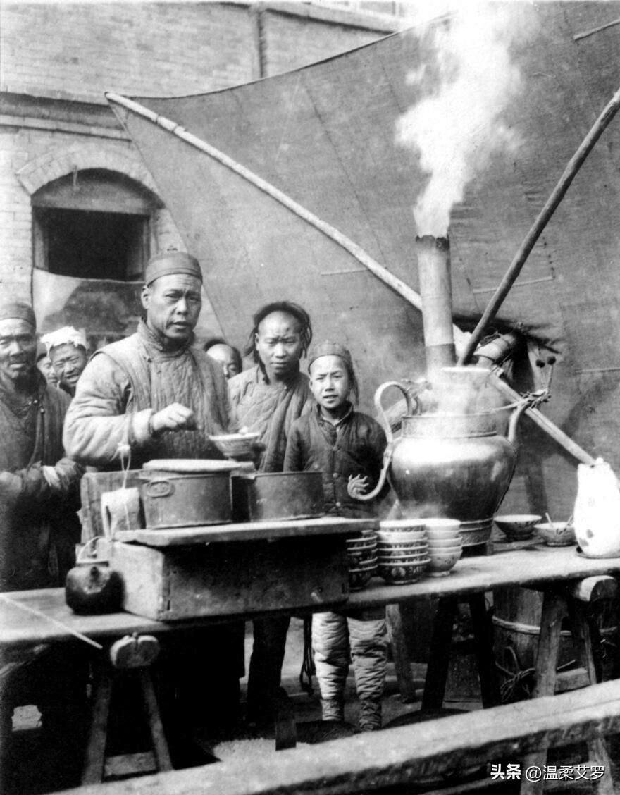 日军日记：路遇逃难的女学生，我将她的腿骨做成了锋利的*刀刺**!