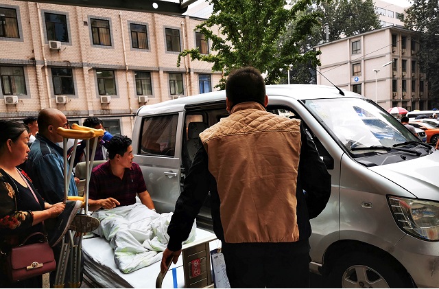 疯狂敛财的医疗蛀虫视频,疯狂敛财的医疗蛀虫