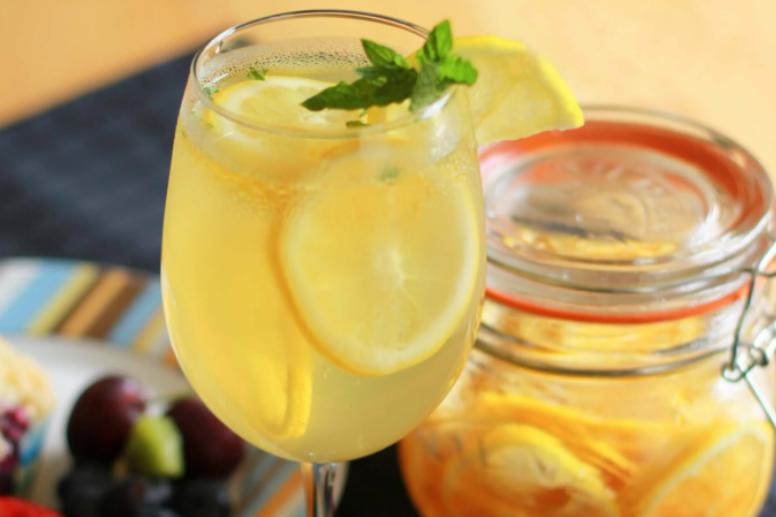 常喝百香果蜂蜜水有什么好处,常喝蜂蜜水有什么好处