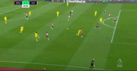 利物浦逆转取胜,利物浦传奇队4比2取胜