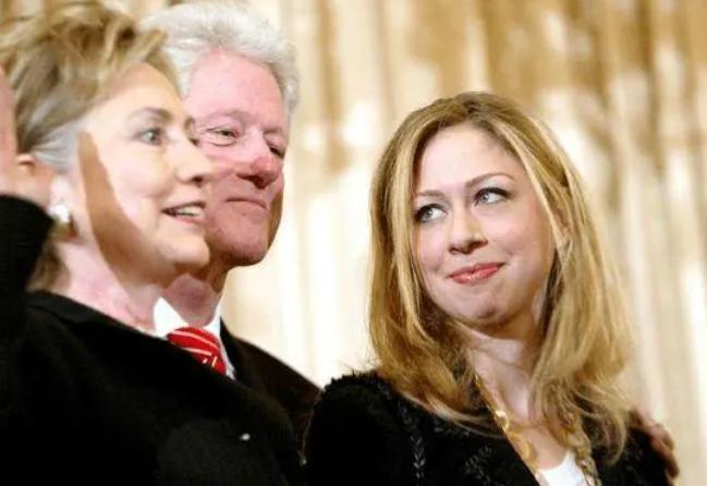 莱温斯基克林顿纪录片,克林顿拥抱莱温斯基视频