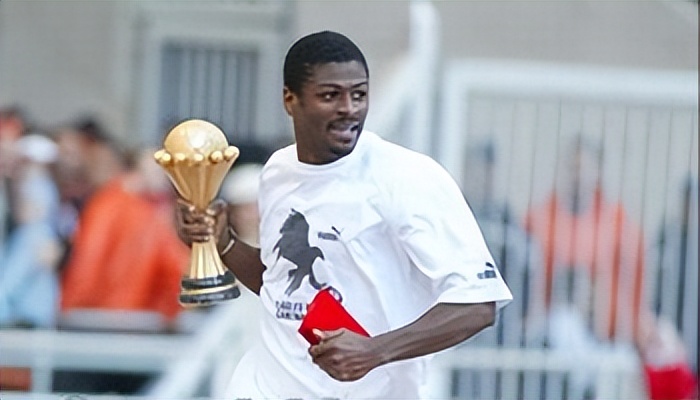 他曾在世界杯绝杀沙特，现在立志做英超第一位来自非洲的主教练