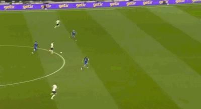 孙兴慜丢首发后怒了！13分钟戴帽秀霸气闭嘴庆祝