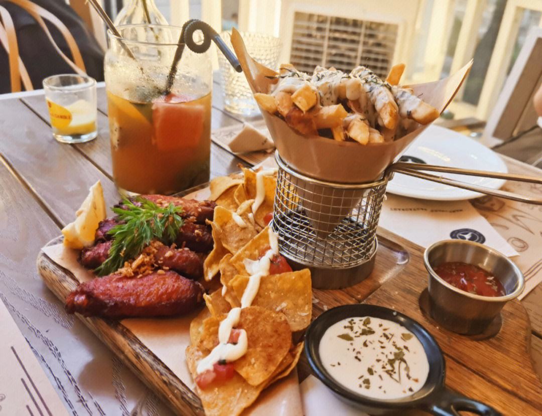 情感领域自媒体能赚钱吗,做自媒体哪个领域比较赚钱