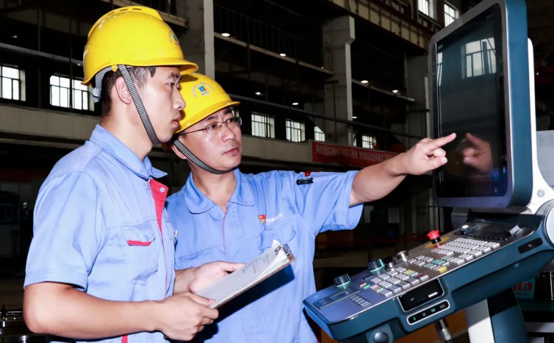 落实人才培养计划,落实服务企业发展措施