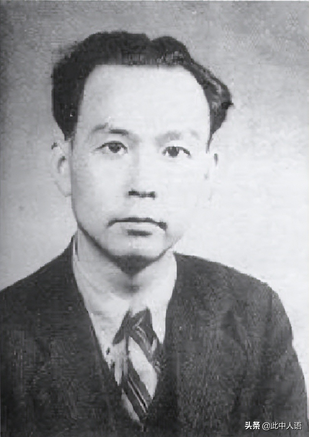 革命先烈诗歌100首,纪念革命先烈中华经典诗歌朗诵